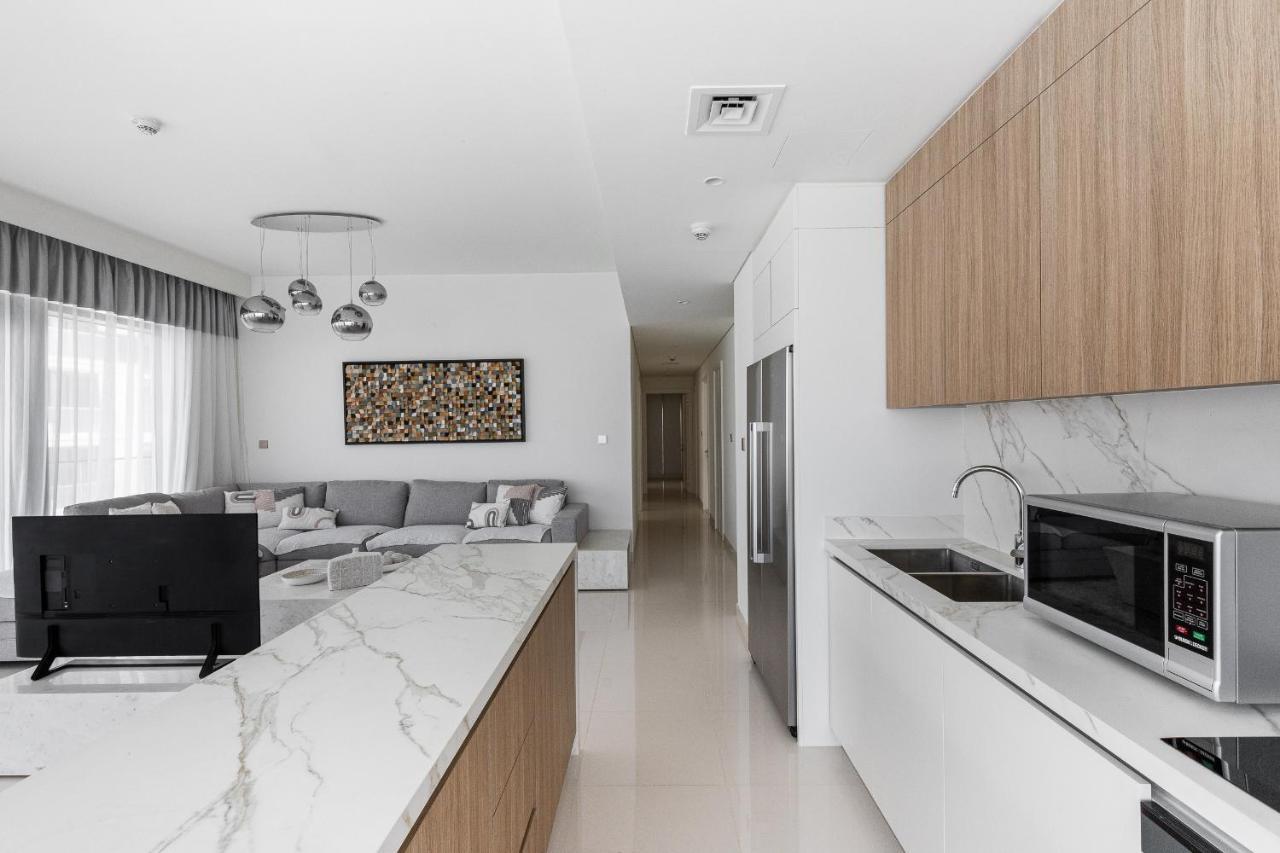 Marina View Brand New Lux